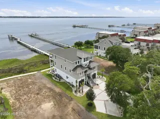 4741 S Shore Drive, Morehead City, NC 28557 – photo 21: 21-web-or-mls-4741 S Shore Dr 025