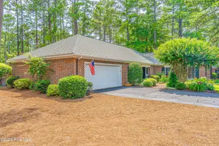 36 Courtney Place, Southern Pines, NC 28387 – photo 2: 2