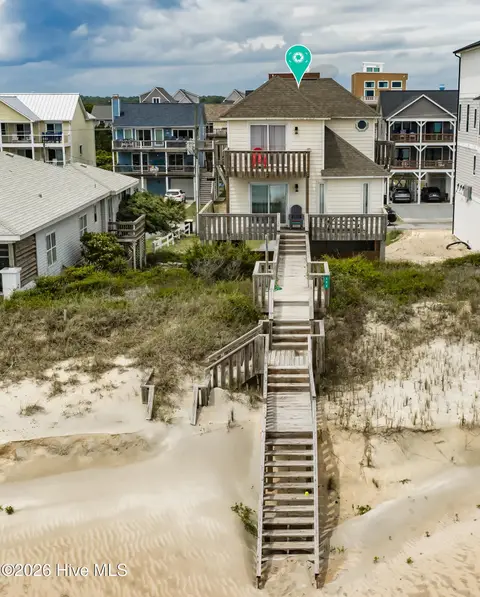 608 S Shore Dr, Surf City