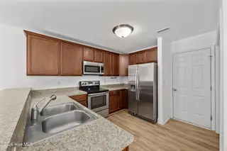 3414 Richard Court, New Bern, NC 28560 — 3-bedroom home in Pinecrest Estates, New Bern, NC, photo 15 of 38: kitchen