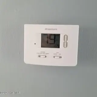 232 Lake Drive SW, Supply, NC 28462 — 3-bedroom manufactured home in Riverside, Supply, NC, photo 9 of 36: New Thermostat