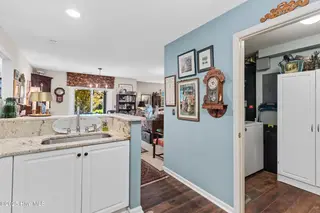 4106 Breezewood Drive Apt 102, Wilmington, NC 28412 – photo 19: 19_kitchen