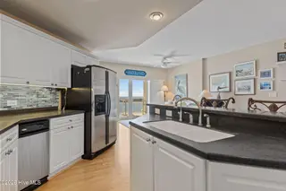 100 Olde Towne Yacht Club Drive 507, Beaufort, NC 28516 – photo 15: Kitchen