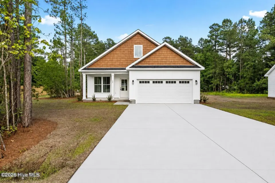 86 Whispering Pines Court, Hampstead, NC 28443 – photo 1 of 48: eaa4d685-0b72-40a9-9da6-be95c075ddee