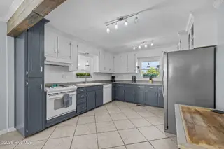 205 Barefoot Lane, Atlantic Beach, NC 28512 – photo 14: 37-web-or-mls-1S3A9830