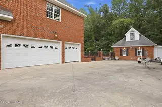 812 Paddington Drive, Greenville, NC 27858 – photo 10: 61-web-or-mls-IMG_1669