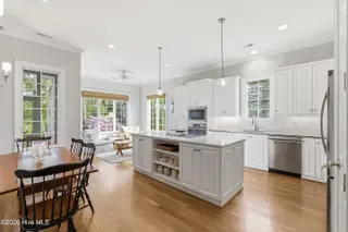 8932 Woodcreek Circle, Wilmington, NC 28411 — 4-bedroom home in Porters Neck Plantation, Wilmington, NC, photo 18 of 63: 8932 Woodcreek Cir MLS-18