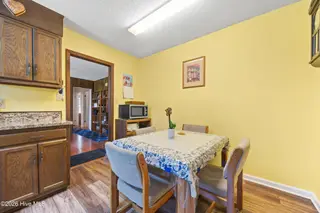 102 Greenbriar Drive, Jacksonville, NC 28546 – photo 13: 13_breakfast nook