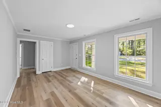 117 Greenwood Drive, Greenville, NC 27834 – photo 8: 17-web-or-mls-BLS_0009