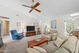 1311 Pelican Drive, New Bern, NC 28560 – photo 9: Living Room