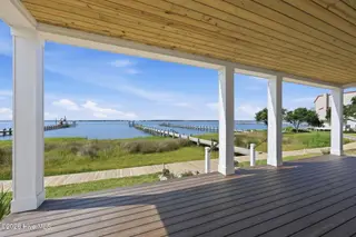 4741 S Shore Drive, Morehead City, NC 28557 – photo 14: 14-web-or-mls-4741 S Shore Dr 017