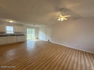 205 Commons Court, New Bern, NC 28560 — 3-bedroom home in Rivershore Commons, New Bern, NC, photo 3 of 15: Living Room