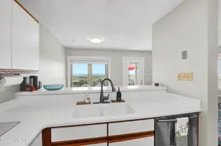 2105 Ocean Boulevard B, Topsail Beach, NC 28445 — 2-bedroom condo in Serenity Point, Topsail Beach, NC, photo 18 of 36: Kitchen