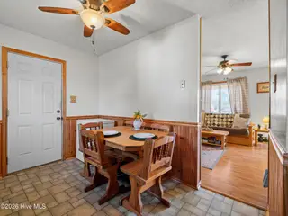 139 Bayberry Road, Newport, NC 28570 – photo 12: Dining area