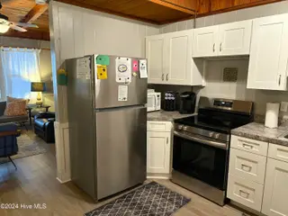 400 Canal Cove Road, Lake Waccamaw, NC 28450 – photo 14: Kitchen