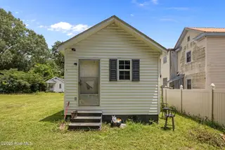 306 Short Street, Kinston, NC 28501 – photo 9: 29-web-or-mls-IMG_2595