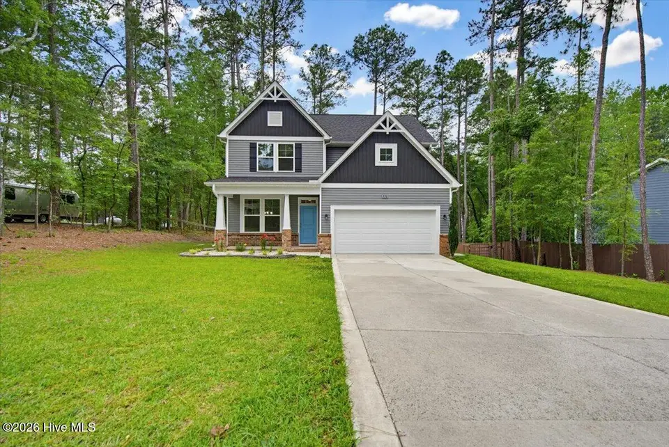 598 E L Ives Drive, Aberdeen, NC 28315 – photo 1 of 31: Front