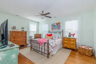 411 Queen Street, New Bern, NC 28560 – photo 15: 411 queen bed 2