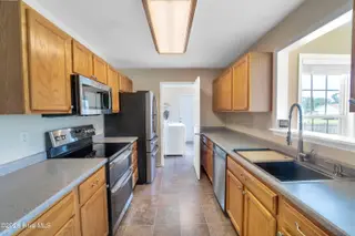 218 Oakmont Drive, Hampstead, NC 28443 – photo 11