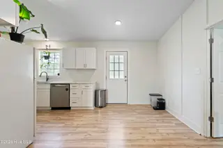 111 Pirates Lane, Havelock, NC 28532 – photo 10: 111 Pirates Ln. Dining Area