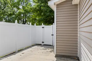 4105 Bluebill Drive 1, Greenville, NC 27858 – photo 17: 8G4A0628
