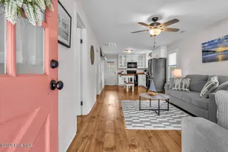 129 Glendale Drive, Wilmington, NC 28401 — 2-bedroom home in Wrightsboro, Wilmington, NC, photo 6 of 56