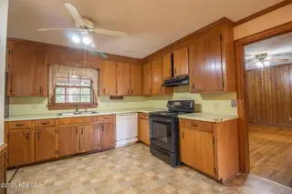 109 Bayridge Court, Rocky Mount, NC 27803 — 3-bedroom home, Rocky Mount, NC, photo 9 of 22: IMG_7282