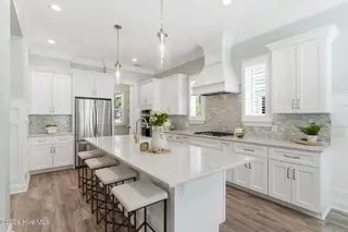 7204 Winchester Terrace, Wilmington, NC 28405 — 4-bedroom home in Landfall, Wilmington, NC, photo 12 of 60: 36-web-or-mls-dsc07968