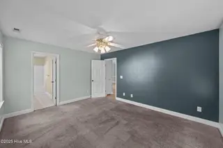 102 Inge Court, New Bern, NC 28562 – photo 14: Master Bedroom