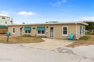 103 24th Street, Emerald Isle, NC 28594 — 4-bedroom townhome in Emerald Isle By The Sea, Emerald Isle, NC, photo 5 of 51: 103 24th Street
