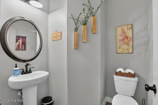 1200 Caracara Drive, New Bern, NC 28560 – photo 10: Powder Room