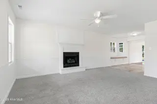 113 Casey Lane, Newport, NC 28570 – photo 2: Living room