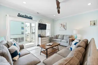 1517 Carolina Beach Avenue N Unit 2, Carolina Beach, NC 28428 – photo 18: 28_DSC03225