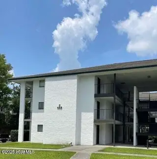 460 Racine Drive 2 Units, Wilmington, NC 28403 — 4-bedroom home in Campus Edge, Wilmington, NC, photo 4 of 16