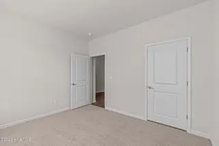7015 Bayberry Park Drive, New Bern, NC 28562 – photo 16: 37-web-or-mls-5003CinnamonInt048