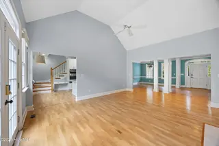 370 Whitebridge Road, Hampstead, NC 28443 – photo 17: 17_living room