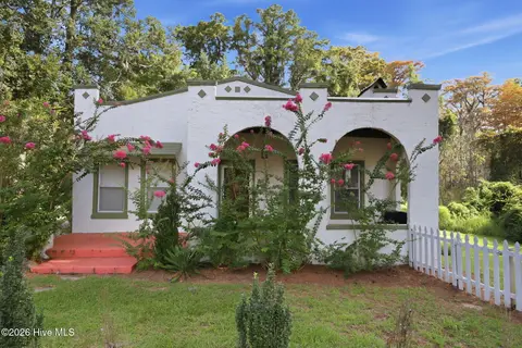220 River Road, Washington