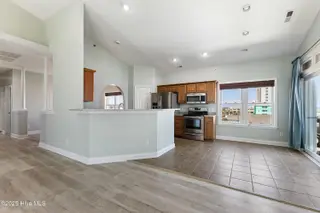 208 Carolina Beach Avenue S, Carolina Beach, NC 28428 – photo 18: Kitchen