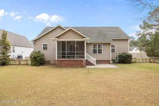 304 Fishing Creek Drive, New Bern, NC 28562 – photo 8: 2-web-or-mls-0C0A5661