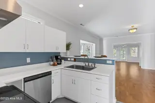 1018 Avenshire Circle, Wilmington, NC 28412 – photo 6: 006_1018_avenshire_circle-6_920