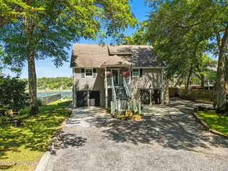 2920 W Yacht Drive, Oak Island, NC 28465 – photo 6: 3-web-or-mls-CAMMediaLLC.com (52 of 71)