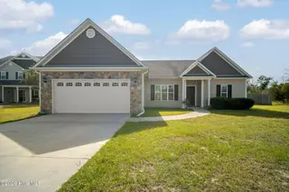 173 Inverness Drive, Hubert, NC 28539 — 3-bedroom home in Queens Creek, Hubert, NC, photo 1 of 44: 173 Iverness-5