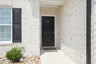 2124 Dartford Drive B, Greenville, NC 27834 – photo 11: 13-web-or-mls-IMG_0004-(1)_edit