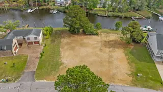 5710 339 Gondolier Drive, New Bern, NC 28560 – photo 1: 3-web-or-mls-DJI_20250929143923_0044_D