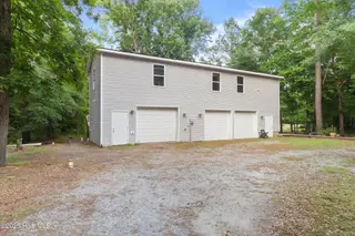 901 Riverview Drive, Burgaw, NC 28425 — 4-bedroom home in Alligator Lakes Estates, Burgaw, NC, photo 3 of 74: 59_guest suite