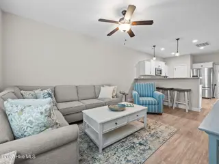 44 Catalina Circle, Swansboro, NC 28584 – photo 4: Living Area