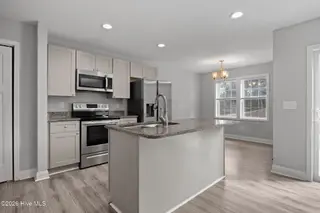 645 S Gaines Street, Southern Pines, NC 28387 – photo 13: 25-web-or-mls-IMG_7189
