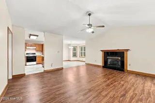 133 Sheldon Street, Newport, NC 28570 – photo 3: view of living room from front entrance