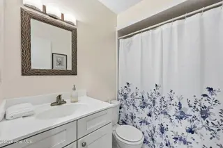 216 Lord Granville Drive, Morehead City, NC 28557 – photo 21: 29-web-or-mls-216 Lord Granville 102_edi