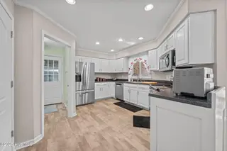 1737 Caracara Drive, New Bern, NC 28560 – photo 5: 1737 Caracara Drive, New Bern, NC 28560